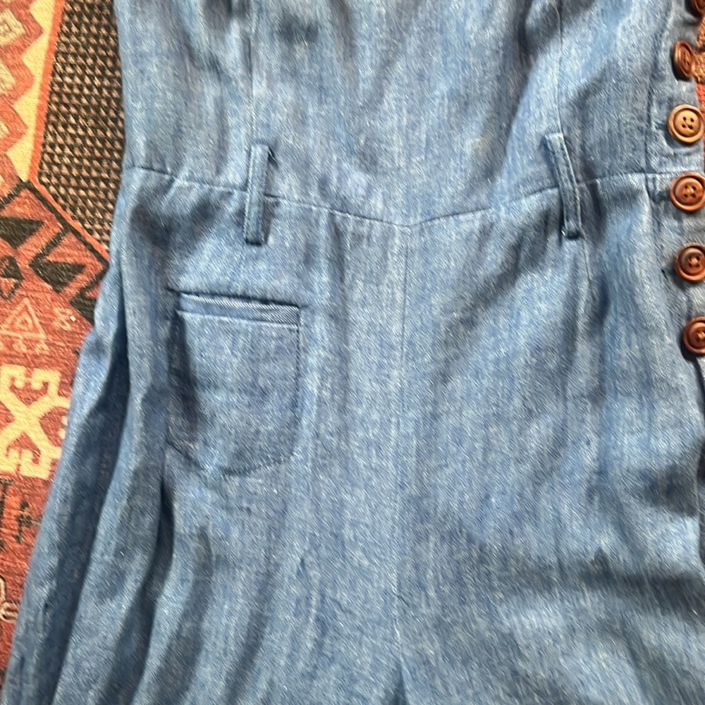 Anthropologie Elevenses
Sharlene Denim Chambray
Jumpsuit Miley Cyrus Size 4 - Picture 6 of 8
